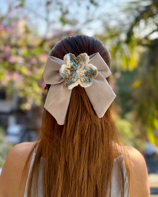 GALAXY CROCHET BOW