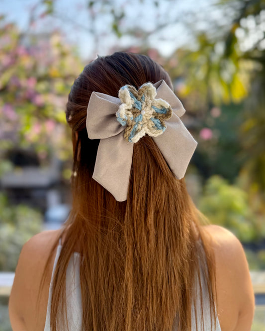 GALAXY CROCHET BOW