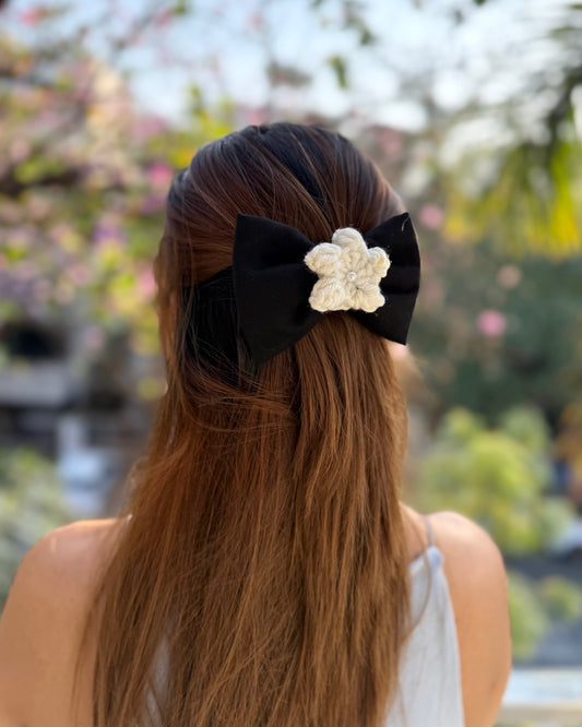 STARFISH CLASSIC CROCHET BOW