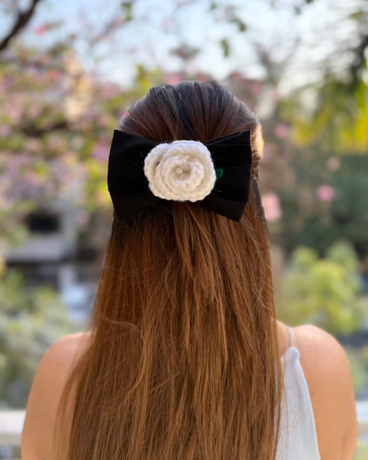 BLACK ROSE CLASSIC CROCHET BOW