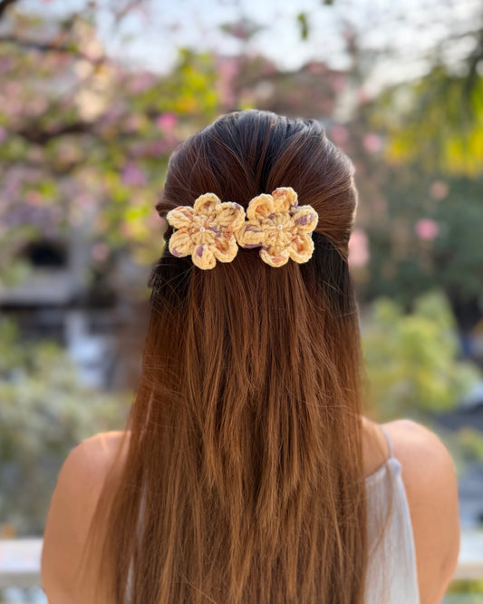 SUNSHINE CLASSIC CROCHET BOW