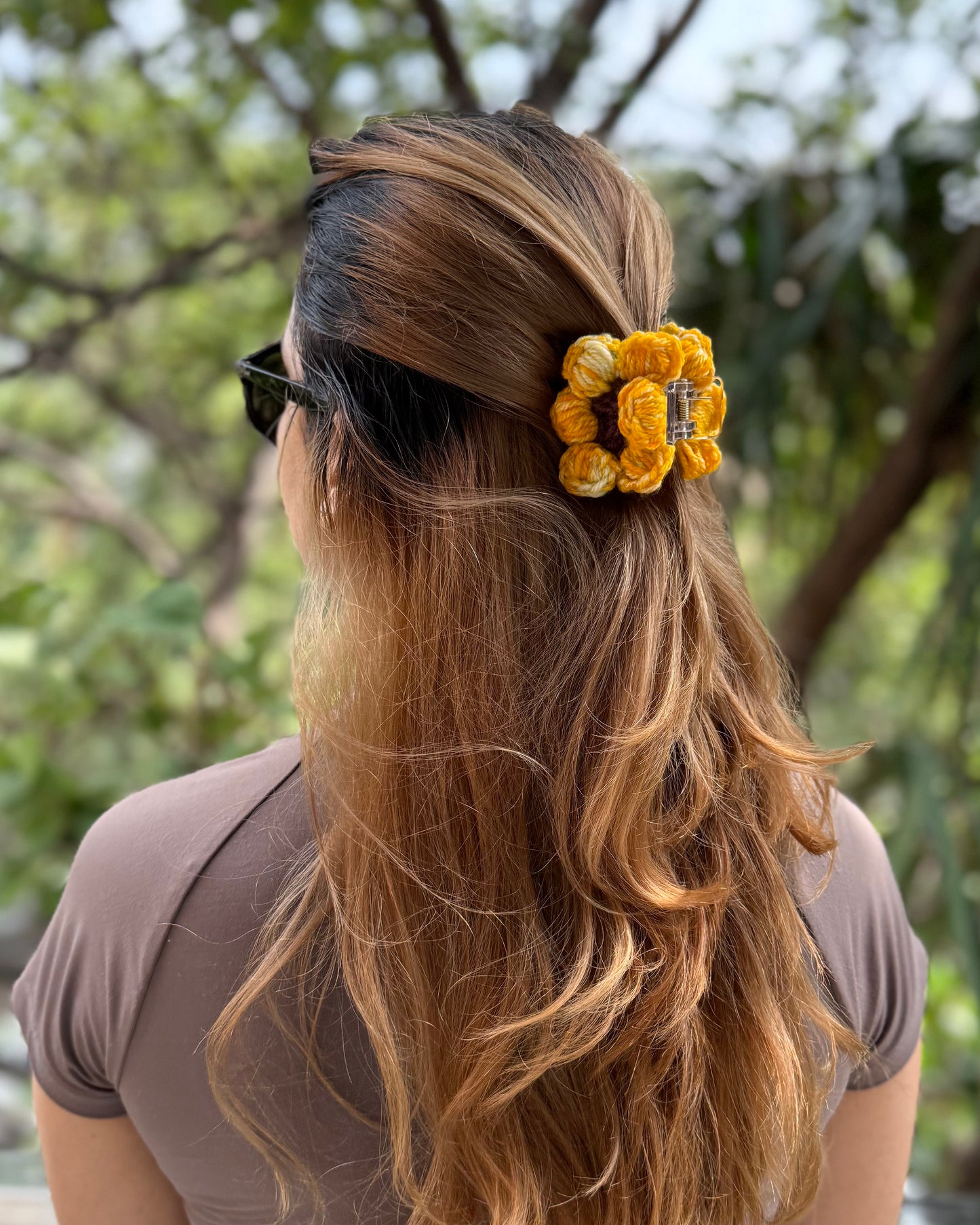 TULIP HAIR CLAW