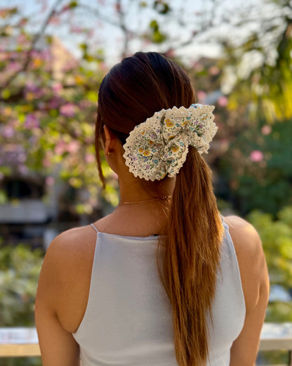 PAPER KITE GIANT SCRUNCHIE