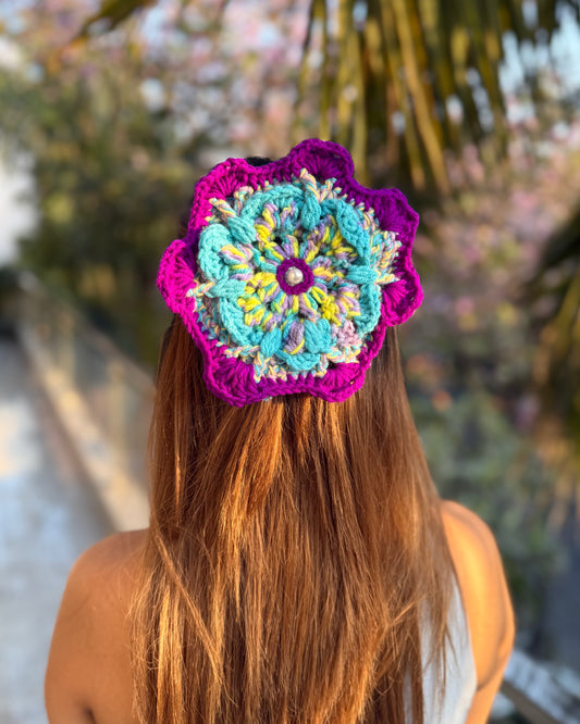 LEAFWING CROCHET BOW