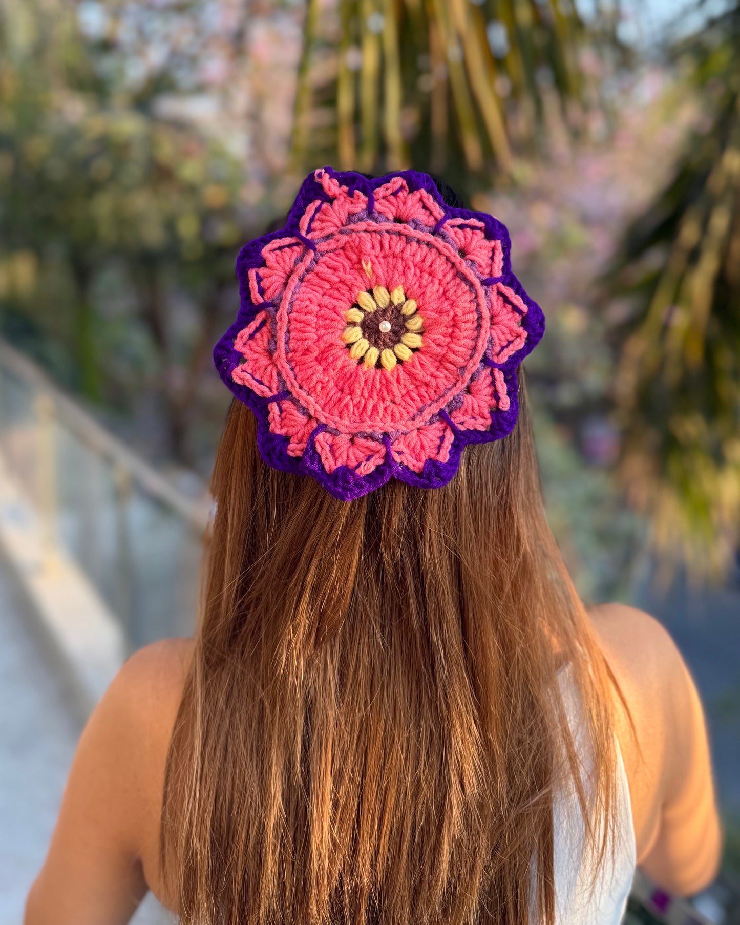 BLUSHING PHANTOM CROCHET BOW