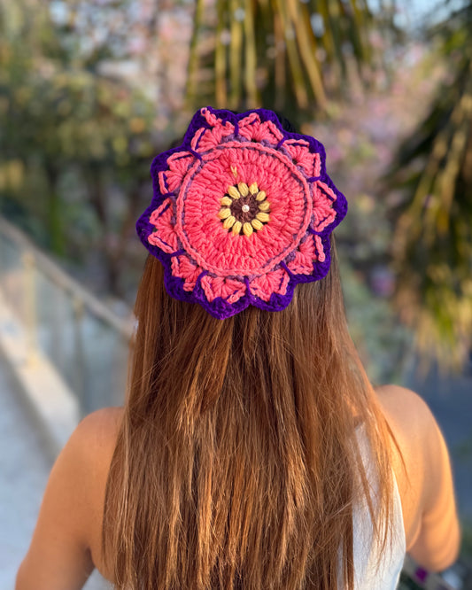 BLUSHING PHANTOM CROCHET BOW