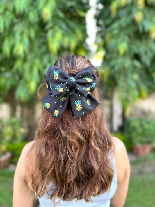 PINEAPPLE PIGTAIL BOW