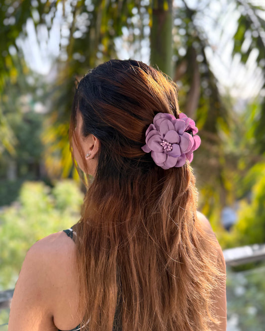 ROYAL BLOOM HAIR CLAW