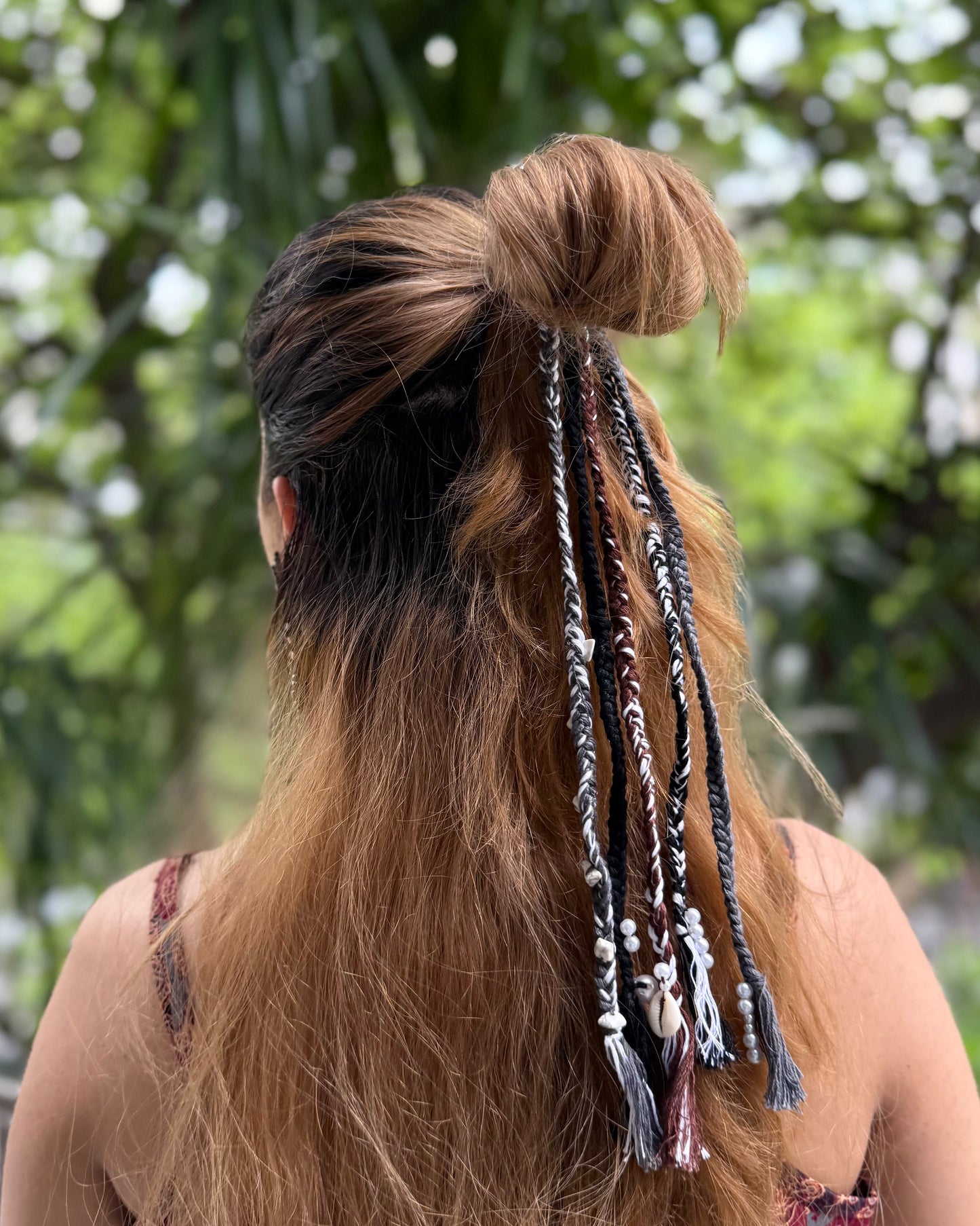 ASH HAIRTIE