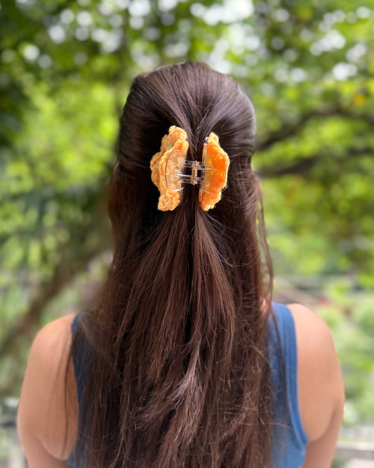 DAISY HAIR CLAW