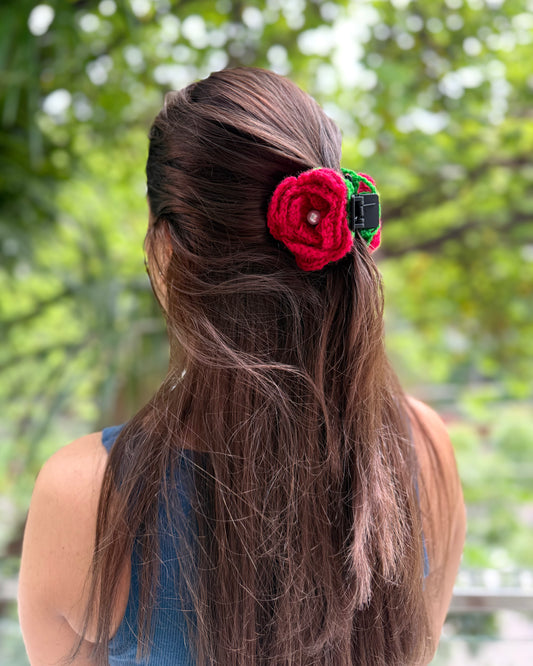 ROSE BERRY HAIR CLAW