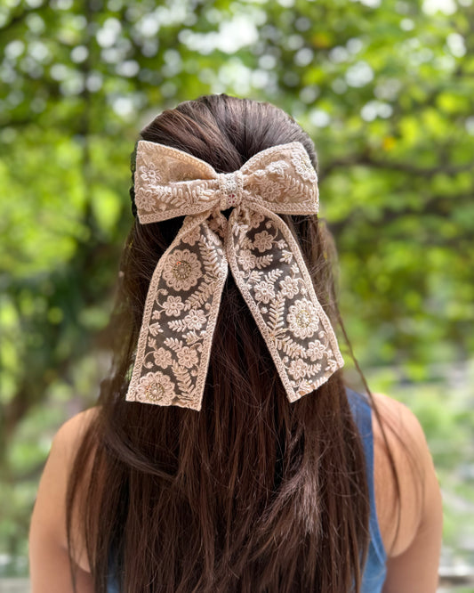 IRIS PIGTAIL BOW