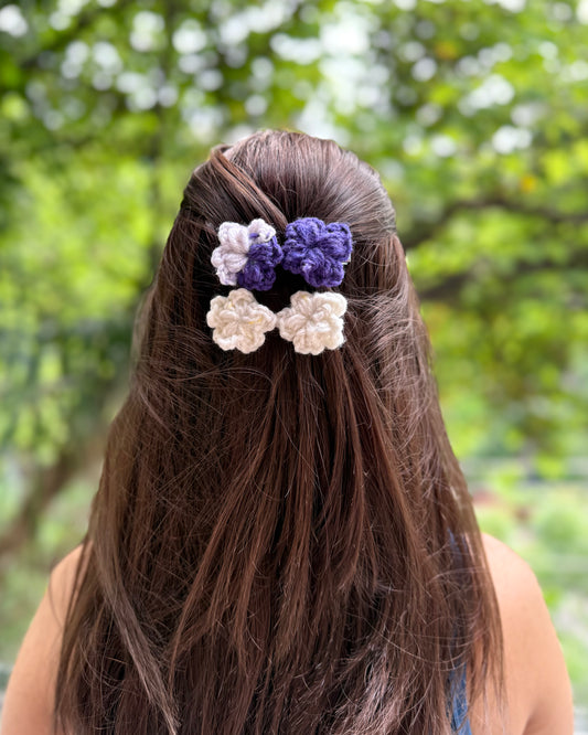 LILAC CROCHET BOW