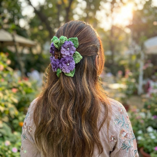 LAVENDER HAIR CLAW